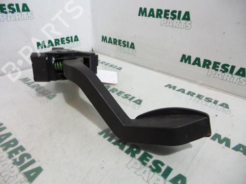 Used Electronic module FIAT PUNTO (188_) 1.2 16V 80 (188.233, .235, .253, .255, .333, .353, .639,... (80 hp) 31521866