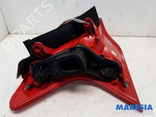 Right taillight PEUGEOT 3008 I MPV (0U_) 1.6 THP | BP31526737C35 