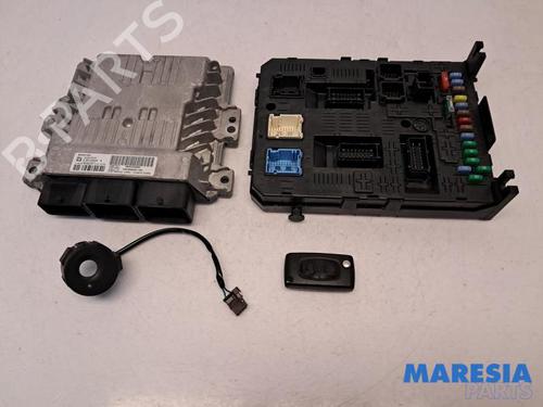 Used Engine control unit (ECU) PEUGEOT 5008 (0U_, 0E_) 1.6 HDi (114 hp) 31403833