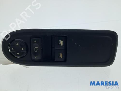 Kombi Kontakt / Stilkkontakt Kombi Kontakt / Stilkkontakt PEUGEOT RCZ 1.6 16V (156 hp) 36875703 36875703