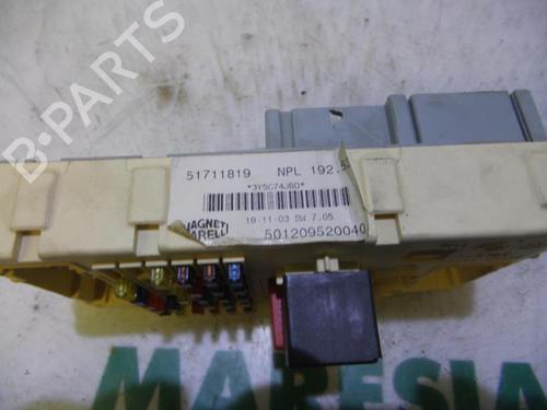 Fuse box FIAT STILO (192_) 1.6 16V (192_XB1A) | BP31419996E1
