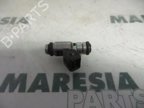 Used Injector FIAT PUNTO (188_) 1.2 60 (188.030, .050, .130, .150, .230, .250) (60 hp) 31515877