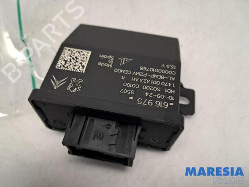 Used Lights ECU Lights ECU PEUGEOT 208 II (UB_, UP_, UW_, UJ_) 1.2 Hybrid 136 (UPHPYK) (136 hp) 39932388 39932388