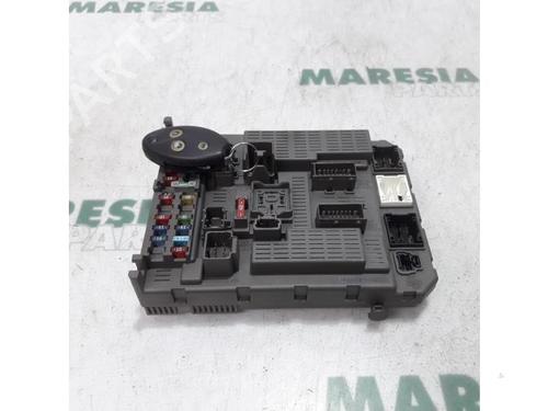fuse-box-citroen-c5-i-dc_-2001-2002-2003-2004-2005-31477490 main image