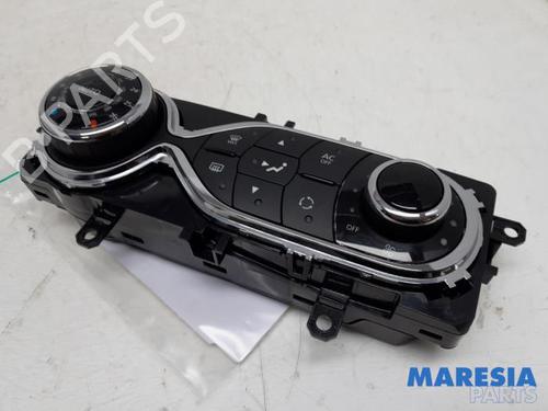 Used Climate control RENAULT CLIO IV (BH_) 1.2 TCe 120 (BHM0) (120 hp) 31505757