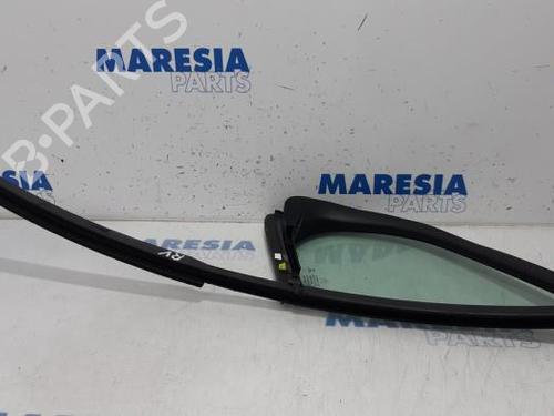 Front right quarter glass CITROËN C3 II (SC_) 1.0 VTi 68 | BP31395200C112