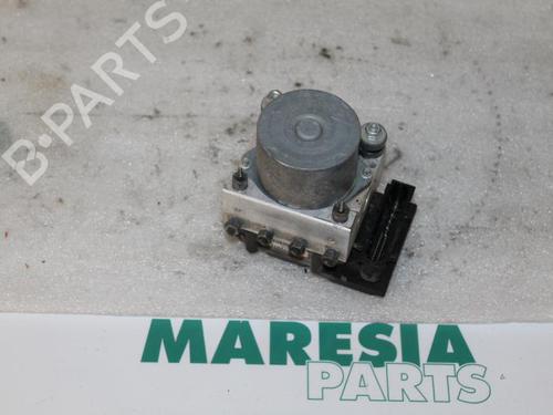 Used ABS pump PEUGEOT 107 (PM_, PN_) 1.0 (68 hp) 31471868