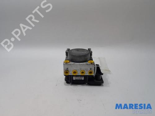 Used ABS pump FIAT BRAVO II (198_) 1.4 (198AXA1B) (90 hp) 31420818