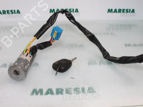 Used Ignition barrel PEUGEOT 206 Hatchback (2A/C) 1.4 i (75 hp) 31413020