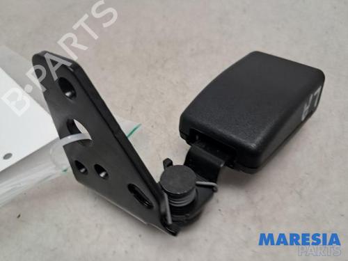 Engache cinturón PEUGEOT 2008 I (CU_) 1.6 VTi (120 hp) 31473633