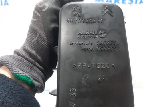 Air filter box PEUGEOT 2008 I (CU_) 1.2 VTi | BP31457604M87 - Image 3