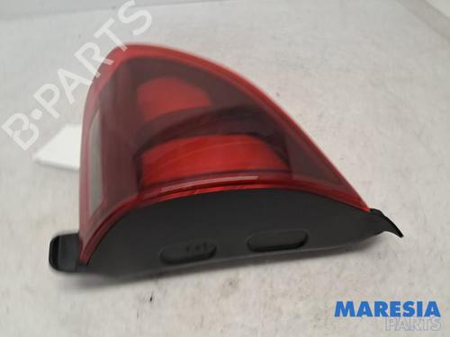 Højre baglygte PEUGEOT 2008 I (CU_) 1.2 THP 110 / PureTech 110 | BP31479211C35