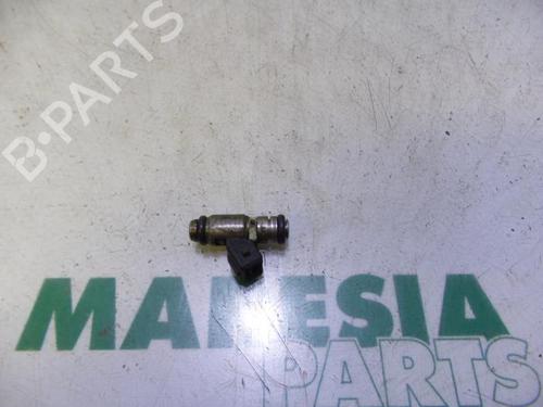 Used Injector FIAT PUNTO (188_) 1.2 60 (188.030, .050, .130, .150, .230, .250) (60 hp) 31504770