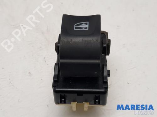 Used Switch RENAULT ZOE Hatchback Van (BFM_) Electric (BFME) (92 hp) 31428103