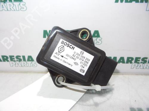 Used Electronic module RENAULT SCÉNIC I MPV (JA0/1_, FA0_) 2.0 16V (JA1D, JA17) (140 hp) 31537398