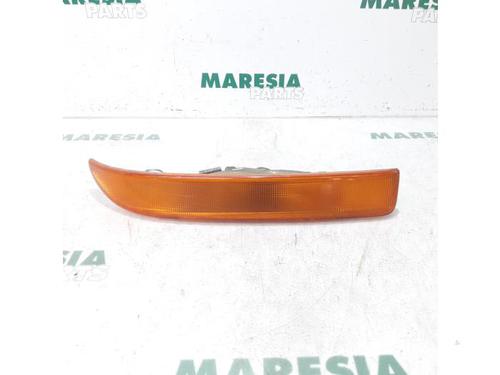 Used Right front indicator RENAULT MASTER II Van (FD) 2.2 dCI 90 (FD0G, FD0N, FD2G, FD2N, FD3G, FD3N) (90 hp) 31441457