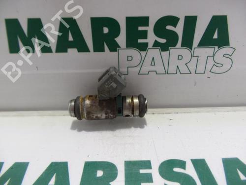 Used Injector Injector RENAULT ESPACE III (JE0_) 2.0 16V (JE0N, JE0L, JE02) (140 hp) 31452396 31452396