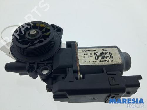 Rudehejsemekanisme Højre bagtil RENAULT SCÉNIC II (JM0/1_) 1.6 16V (JM1R) (112 hp) 32746289