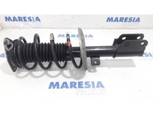 Used Right front shock absorber PEUGEOT 308 SW II (LC_, LJ_, LR_, LX_, L4_) 1.6 BlueHDi 120 (120 hp) 31527303
