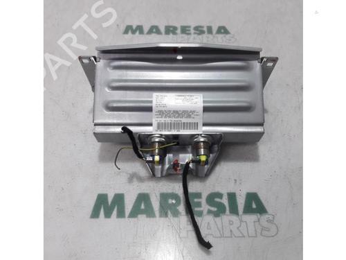 Used Passenger airbag CITROËN C4 Grand Picasso I (UA_) 1.8 i 16V (125 hp) 31483518