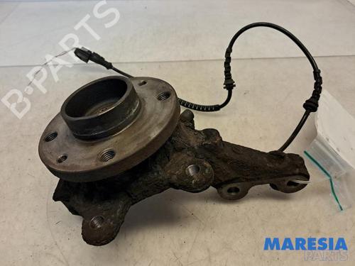 Used Right front steering knuckle RENAULT TWINGO II (CN0_) 1.2 16V (CN0K, CN0V, CN0A) (76 hp) 31396849