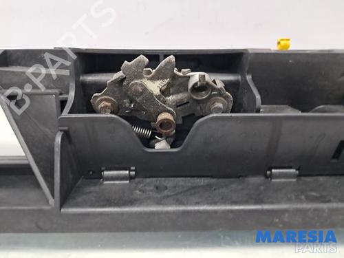hjelmlås CITROËN C4 Picasso II 1.6 THP 155 | BP31411643C133