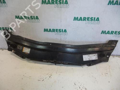 Frontblech für LANCIA THESIS (841_) 2.4 JTD (841.AXE1B0, 841.AXH110) (175 hp) 31508916