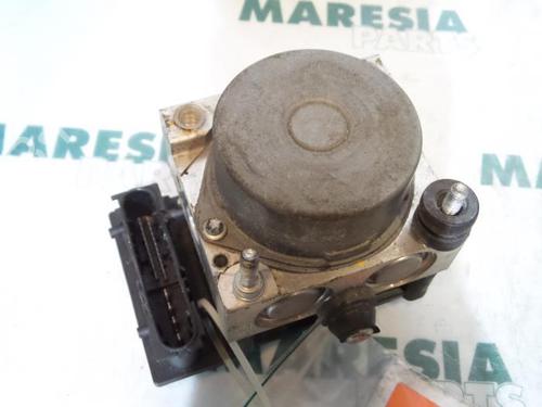 Used ABS pump RENAULT CLIO III (BR0/1, CR0/1) 1.2 16V (BR02, BR0J, BR11, CR02, CR0J, CR11) (75 hp) 31442387