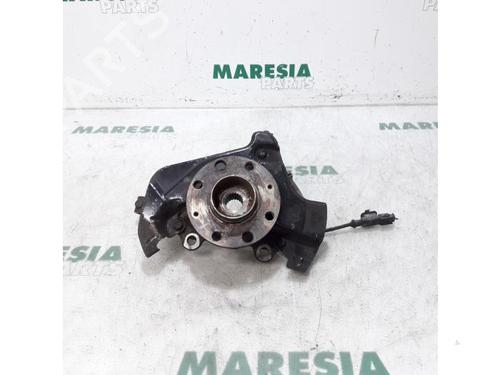 Used Left front steering knuckle FIAT GRANDE PUNTO (199_) 1.4 16V (199BXG1B, 199AXG1B) (95 hp) 31387647