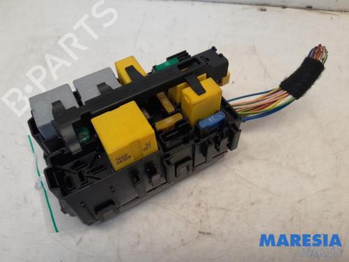 Used Fuse box CITROËN GRAND C4 SPACETOURER (3A_, 3E_) 1.2 PureTech 130 (131 hp) 31525763