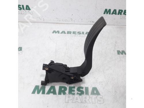 electronic-module-renault-clio-iv-bh_-2012-2013-2014-2015-2016-2017-2018-2019-2020-2021-31426476 main image