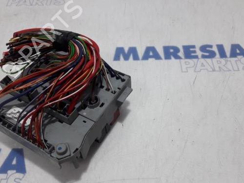 Used Fuse box FIAT 500 (312_) 0.9 (312AXG1A, 312.AXG11) (86 hp) 31471335