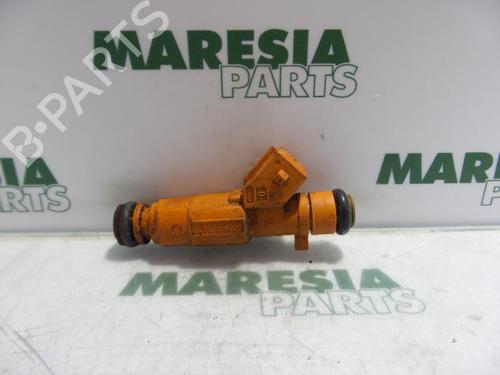 Used Injector ALFA ROMEO 156 (932_) 2.0 16V T.SPARK (932A2) (155 hp) 31526344
