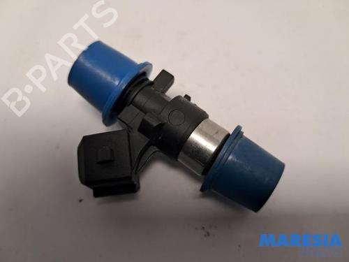 Used Injector FIAT 500 (312_) 0.9 (312AXN1A) (80 hp) 31488683