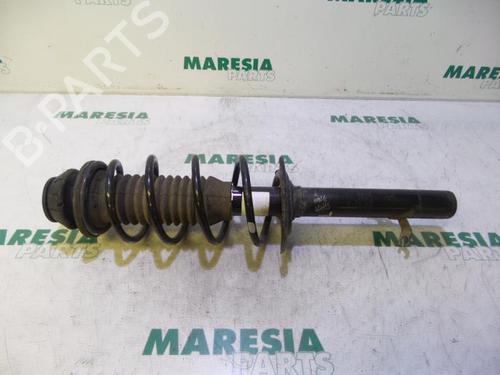 Venstre fortil støddæmper PEUGEOT 107 (PM_, PN_) 1.0 (68 hp) 31532070