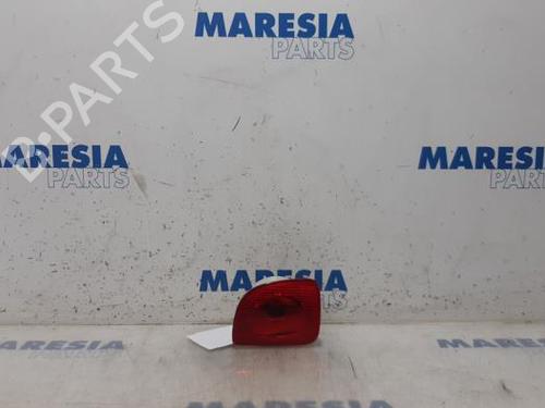 rear-fog-light-renault-kangoo-grand-kangoo-ii-kw01_-2008-31483459 main image