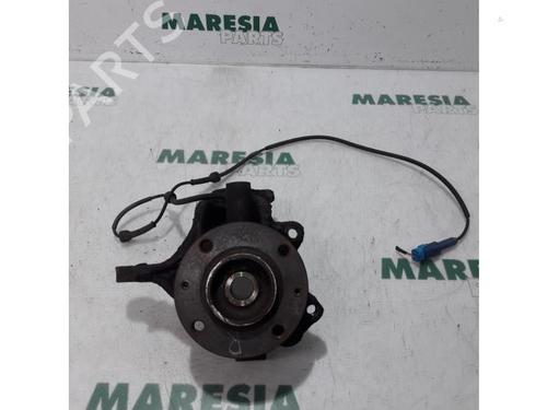 Used Right front steering knuckle PEUGEOT 1007 (KM_) 1.6 16V (109 hp) 31447585