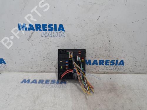 Used Fuse box Fuse box RENAULT SCÉNIC III (JZ0/1_) 1.4 16V (JZ0F, JZ1V) (131 hp) 31500844 31500844