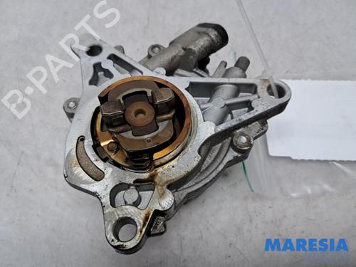 Used Vacuum pump FIAT 500 (312_) 0.9 (312AXG1A, 312.AXG11) (86 hp) 31418056