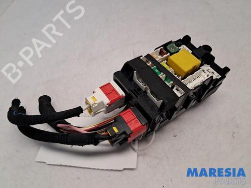 Used Fuse box Fuse box PEUGEOT 308 SW II (LC_, LJ_, LR_, LX_, L4_) 1.2 THP 130 (131 hp) 31436269 31436269