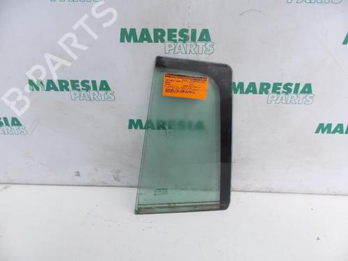 Vidro triangular frente esquerdo RENAULT MEGANE II Estate (KM0/1_) 2.0 (135 hp) 31531683