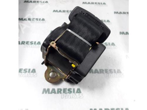 rear-right-seatbelt-alfa-romeo-156-932_-1997-1998-1999-2000-2001-2002-2003-2004-2005-31514223 main image