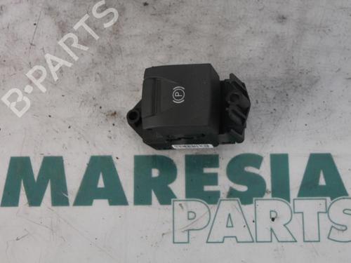 switch-renault-grand-scenic-iii-jz01_-2009-2010-2011-2012-2013-2014-2015-2016-31389969 main image