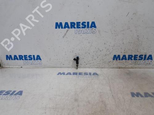 injector-renault-clio-iv-bh_-2012-2013-2014-2015-2016-2017-2018-2019-2020-2021-31404619 main image