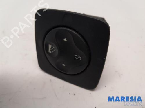 display-monitor-renault-grand-scenic-iii-jz01_-2009-2010-2011-2012-2013-2014-2015-2016-31389248 main image