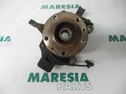 Used Right front steering knuckle RENAULT MEGANE III Hatchback (BZ0/1_, B3_) 1.5 dCi (BZ0C) (90 hp) 31460361