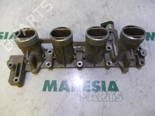 Used Injection rail Injection rail FIAT BARCHETTA (183_) 1.8 16V (130 hp) 31424682 31424682