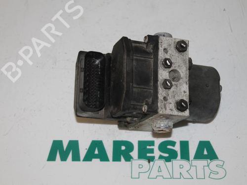 Used ABS pump FIAT STILO (192_) 1.6 16V (192_XB1A) (103 hp) 31430596