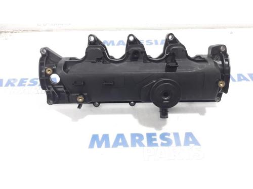 Used Valve cover RENAULT GRAND SCÉNIC III (JZ0/1_) 1.5 dCi (JZ09, JZ0D, JZ10, JZ14, JZ1G, JZ29, JZ2C) (110 hp) 31496085