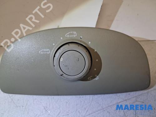 Used Switch RENAULT ESPACE IV (JK0/1_) 2.0 Turbo (JK0A, JK0B, JK0N) (163 hp) 31407586